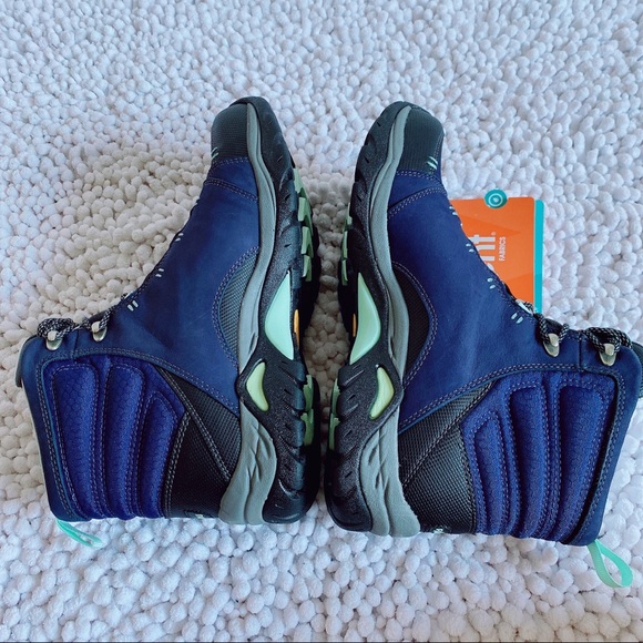 Ahnu Montara Waterproof Hiking Boots  7 last pair - Picture 6 of 17